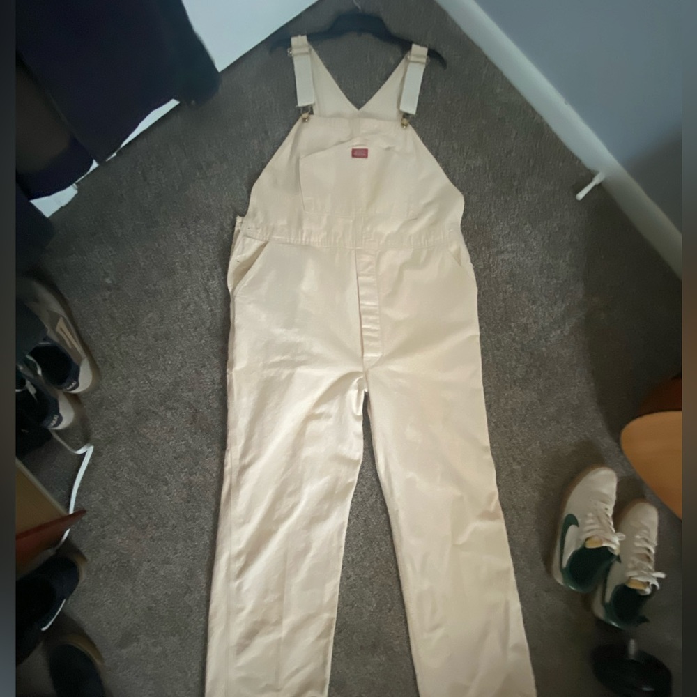 Thought they would fit me, ended up being a bit too big. They look brand new! - Picture 1 of 2